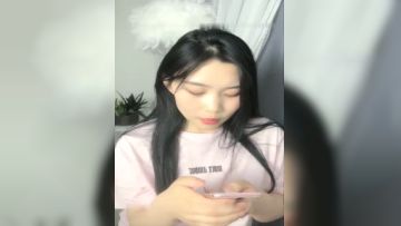 小可爱平台(原卡哇伊)童颜巨乳美女主播女D1028收费大秀白皙大奶自慰喷水给力大秀很是诱人第03集