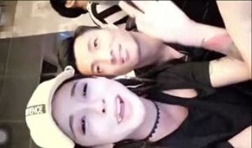 KTV开个包房直播刷的多礼物一会吞精