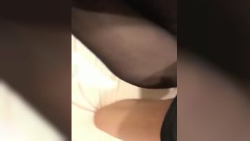 约炮人妻酒店开房，放荡不羁