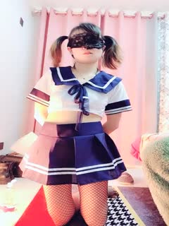 #【丧志母狗无脑调教】调教界大佬 今天新到一个小骚货 娇小玲珑 喜欢被打屁股 骚气逼人需要大黑牛来满足