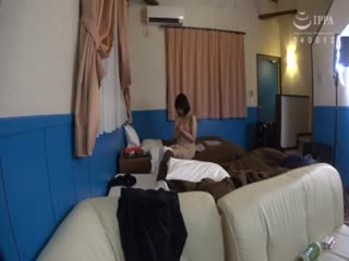 援交出张远征记 福岛田舎地味っこ巨乳JK 中出し精子渍け