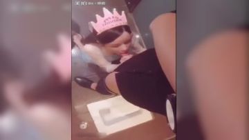 KTV酒喝多了偷偷自慰