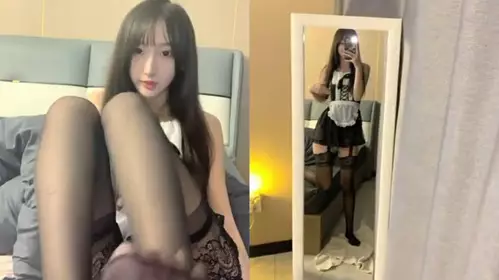 zb超正主播搔首弄姿黑丝大白腿