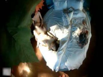 高颜值肤白貌美的小美女酒店私会网友奶子又白又大男的情不自禁躺在怀里吃咪咪后快速抽插,呻吟声都干颤抖了