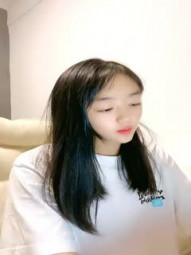 极品身材清纯小姐姐 若隐若现的大白奶子~非常带劲诱惑~让人特想靠近探索一番