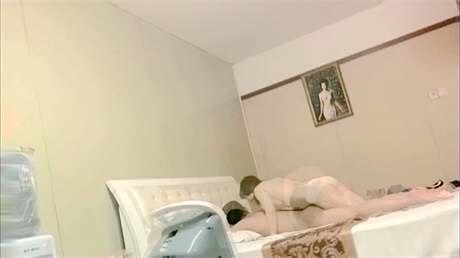 苗条身材挺嫩妹子KTV厕所啪啪 卫生间台子上大力猛操