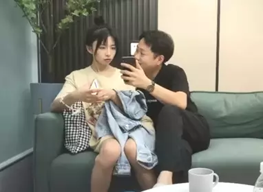 新人主播【俏兔兔】小年轻酒店开房上演花式艹逼超诱惑 叫声销魂淫荡！一直操停不下来！