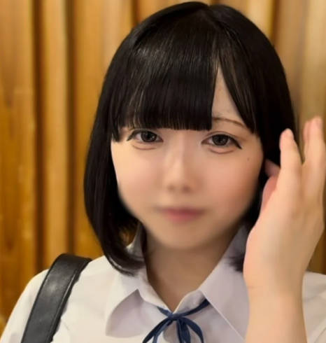 FC2PPV-4692119清纯地味系少女主动献身中出